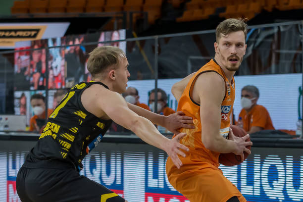 这与现代足 这与现代足